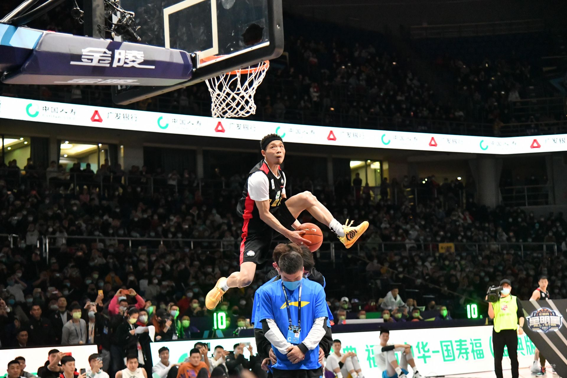 身的英雄角 身的英雄角