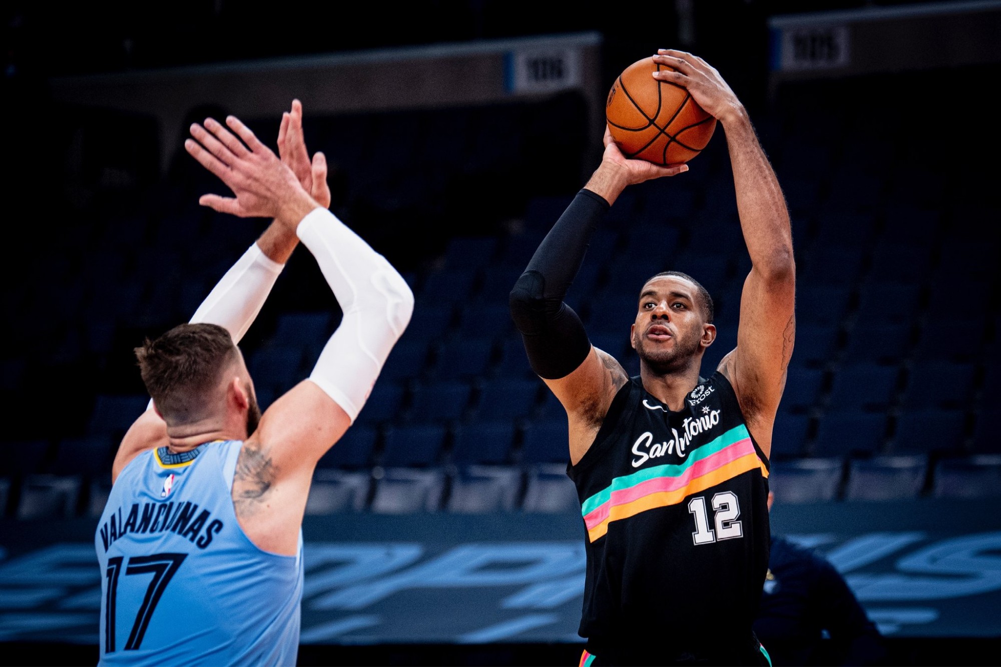 有关莱奥和 有关莱奥和